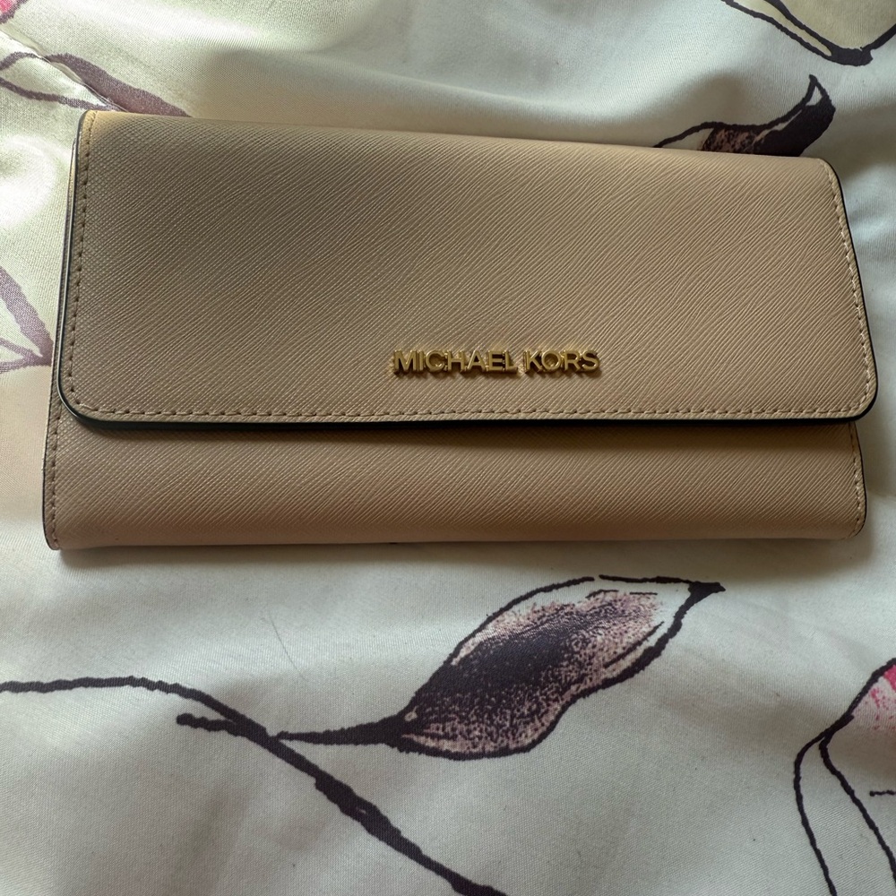 Michael Kors Beige Wallet